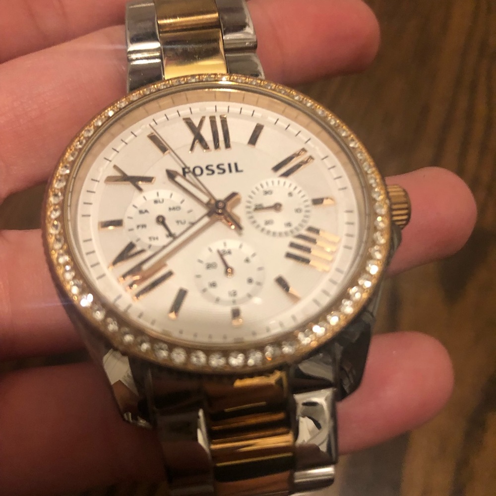 Fossil Watch - Picture 3 of 3